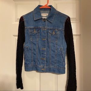 Bullhead Jean Jacket size SMALL